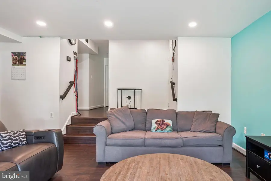 14424 Parkvale Rd #14424, Rockville, MD 20853 - #3