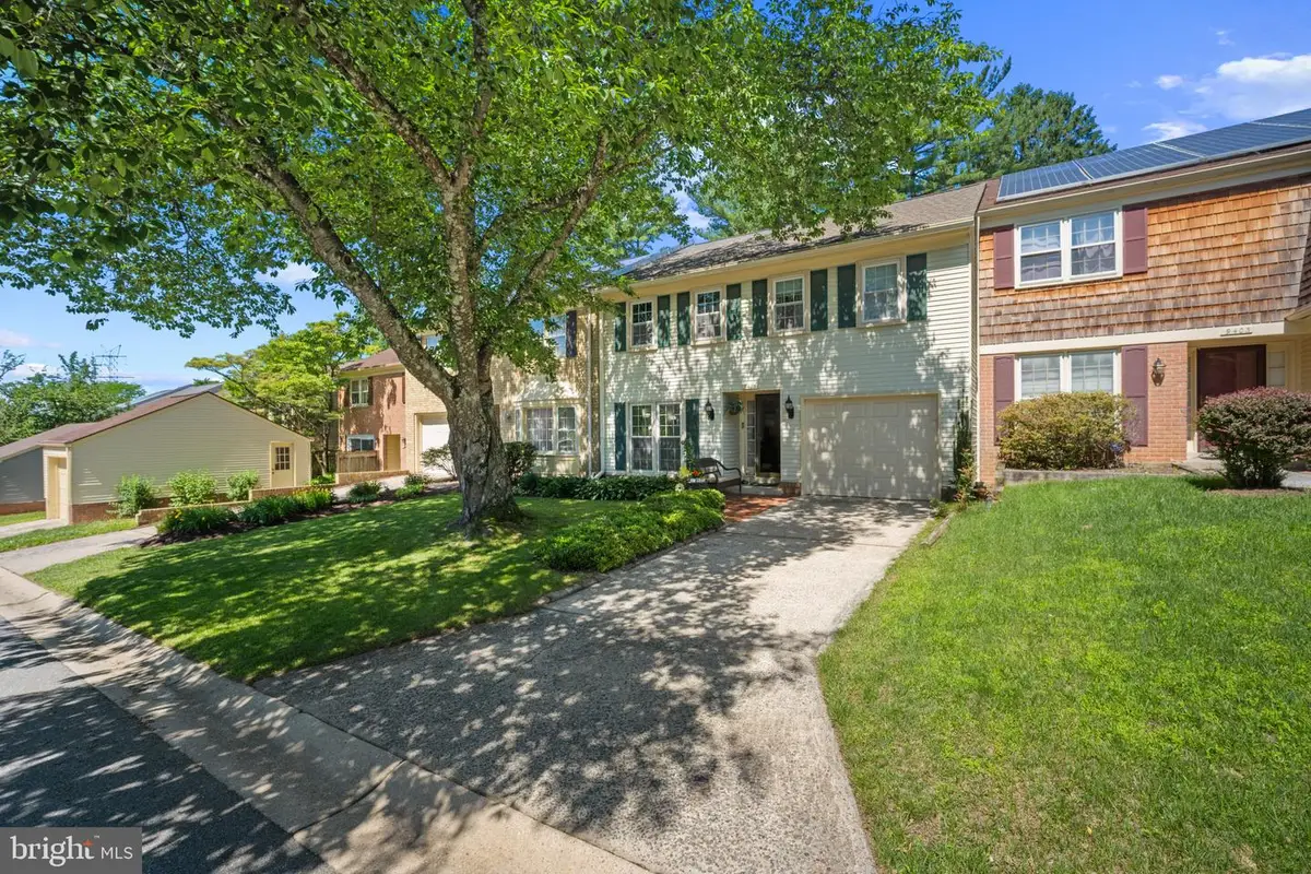 9405 Chatteroy Pl, Gaithersburg, MD 20886 - #1
