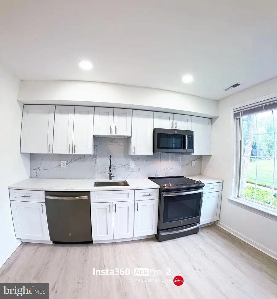 682 Azalea Dr #6-682, Rockville, MD 20850 - #3