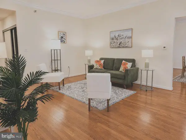 2900 N Leisure World Blvd #211, SILVER SPRING, MD 20906