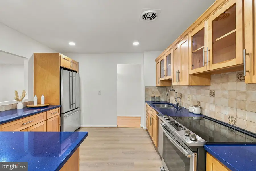 5809 Edson #303, North Bethesda, MD 20852 - #3
