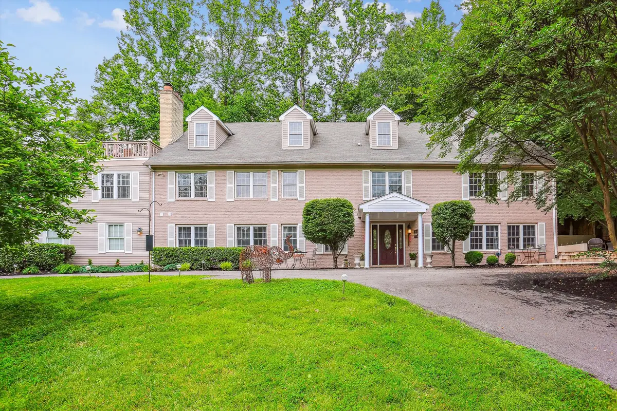 9201 Laurel Oak Dr, Bethesda, MD 20817 - #1