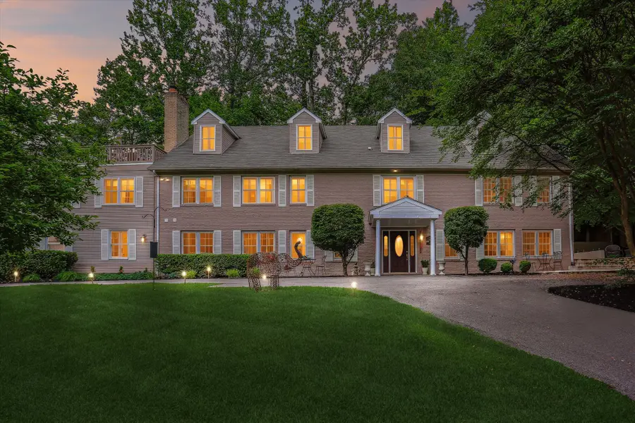 9201 Laurel Oak Dr, Bethesda, MD 20817 - #3