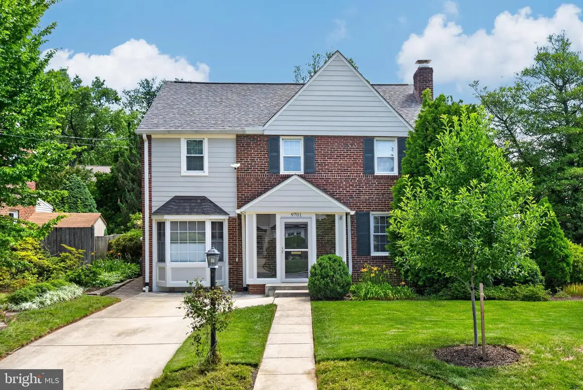 9701 Lawndale Dr, Silver Spring, MD 20901 - #1