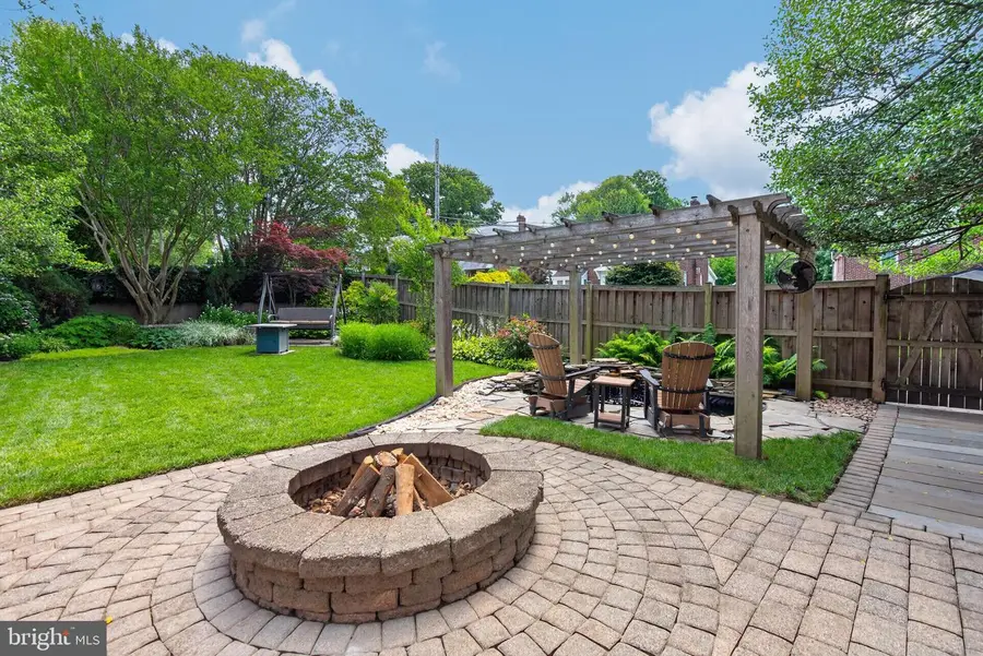 9701 Lawndale Dr, Silver Spring, MD 20901 - #3