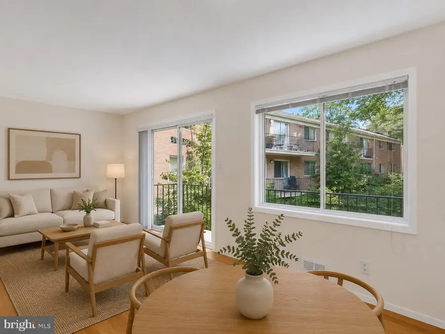 10524 Weymouth St #202, Bethesda, MD 20814 - #2