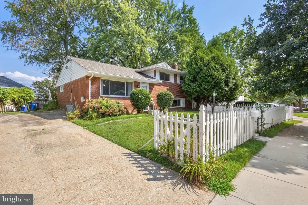 10313 Conover Dr, Silver Spring, MD 20902 - #1