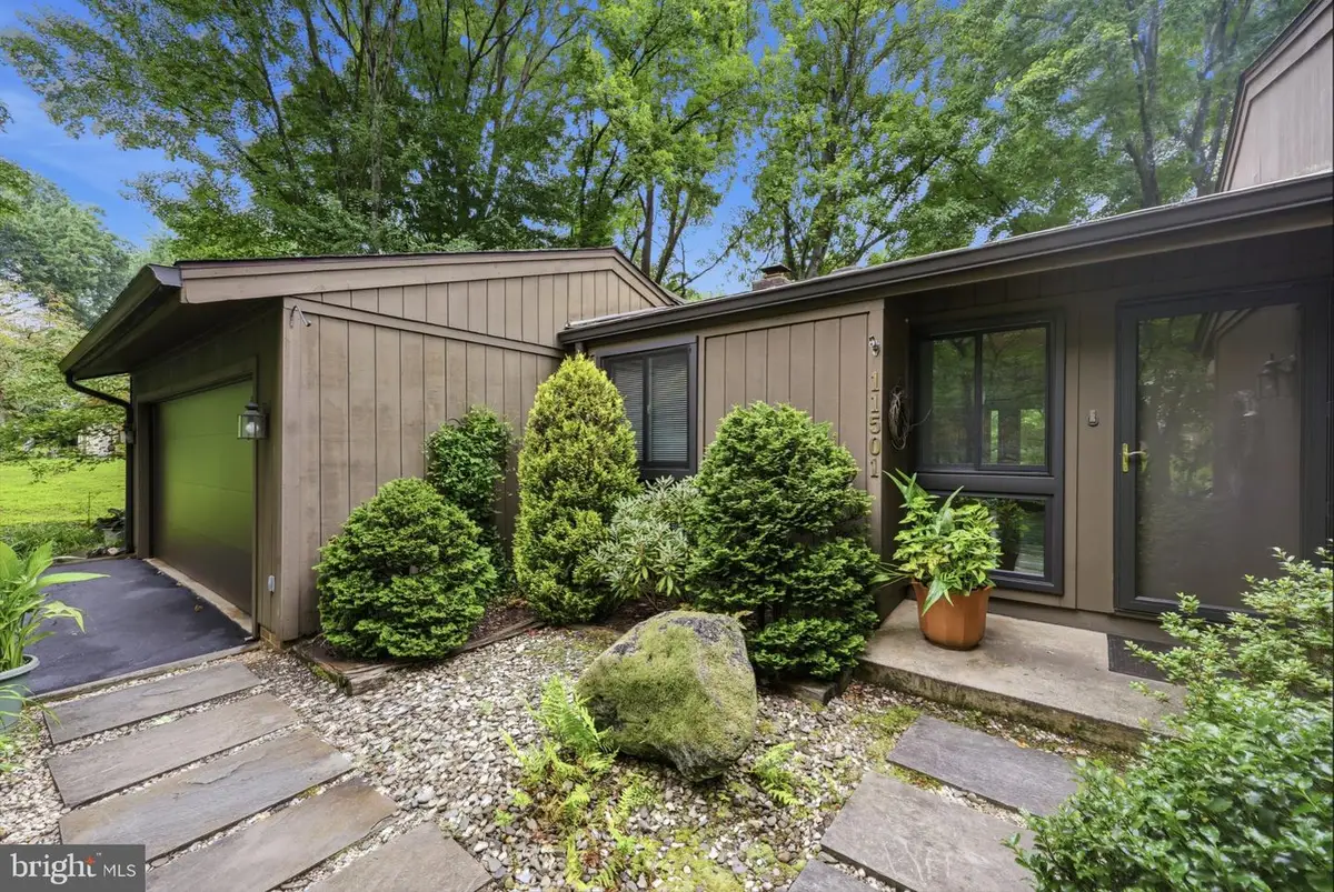 11501 Brandy Hall Ln, Gaithersburg, MD 20878 - #1