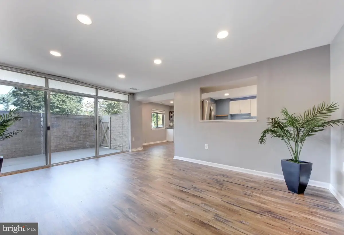18714 Walkers Choice Rd #18714, Gaithersburg, MD 20886 - #1