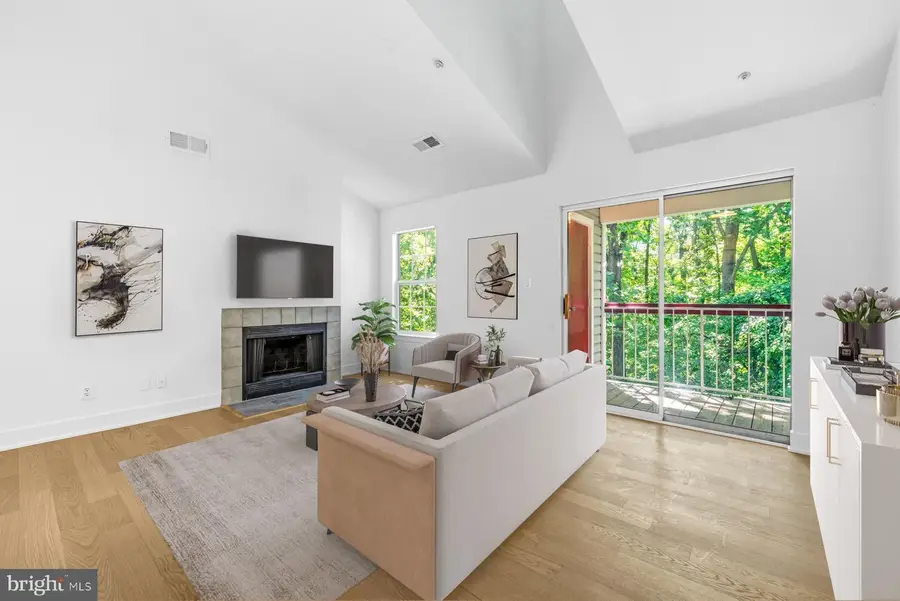 18510 Boysenberry Dr #122, Gaithersburg, MD 20879 - #3