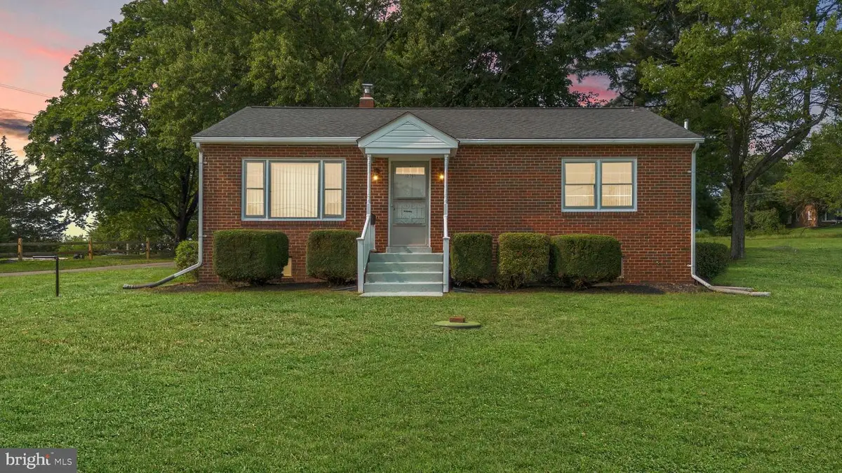 12701 Lewisdale Rd, Clarksburg, MD 20871 - #1