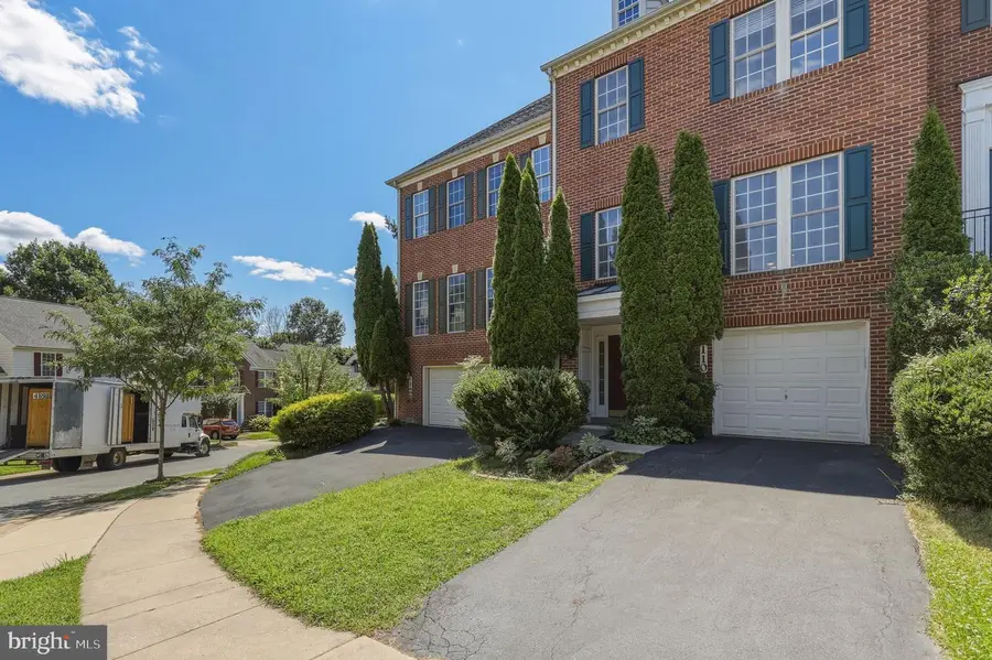 110 Summer Walk Dr, Gaithersburg, MD 20878 - #2