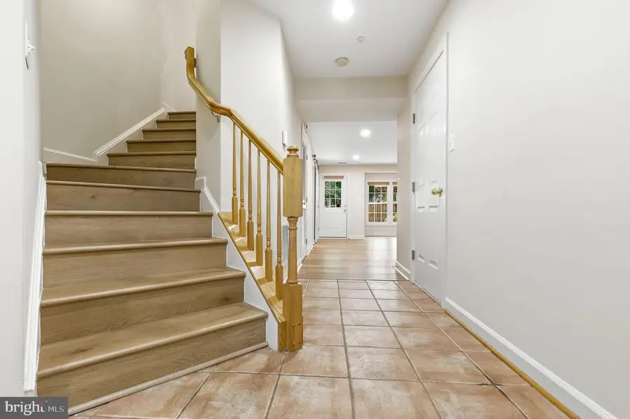 110 Summer Walk Dr, Gaithersburg, MD 20878 - #3