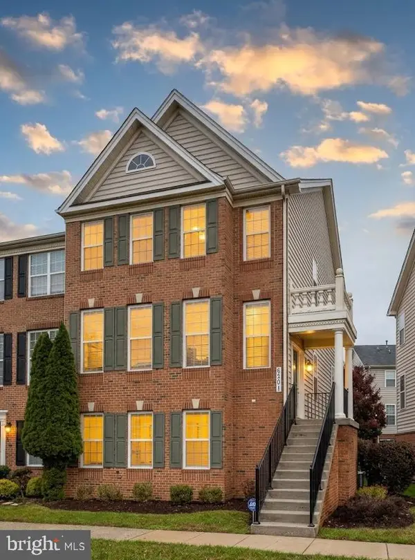 8201 Castanea Ln, DERWOOD, MD 20855