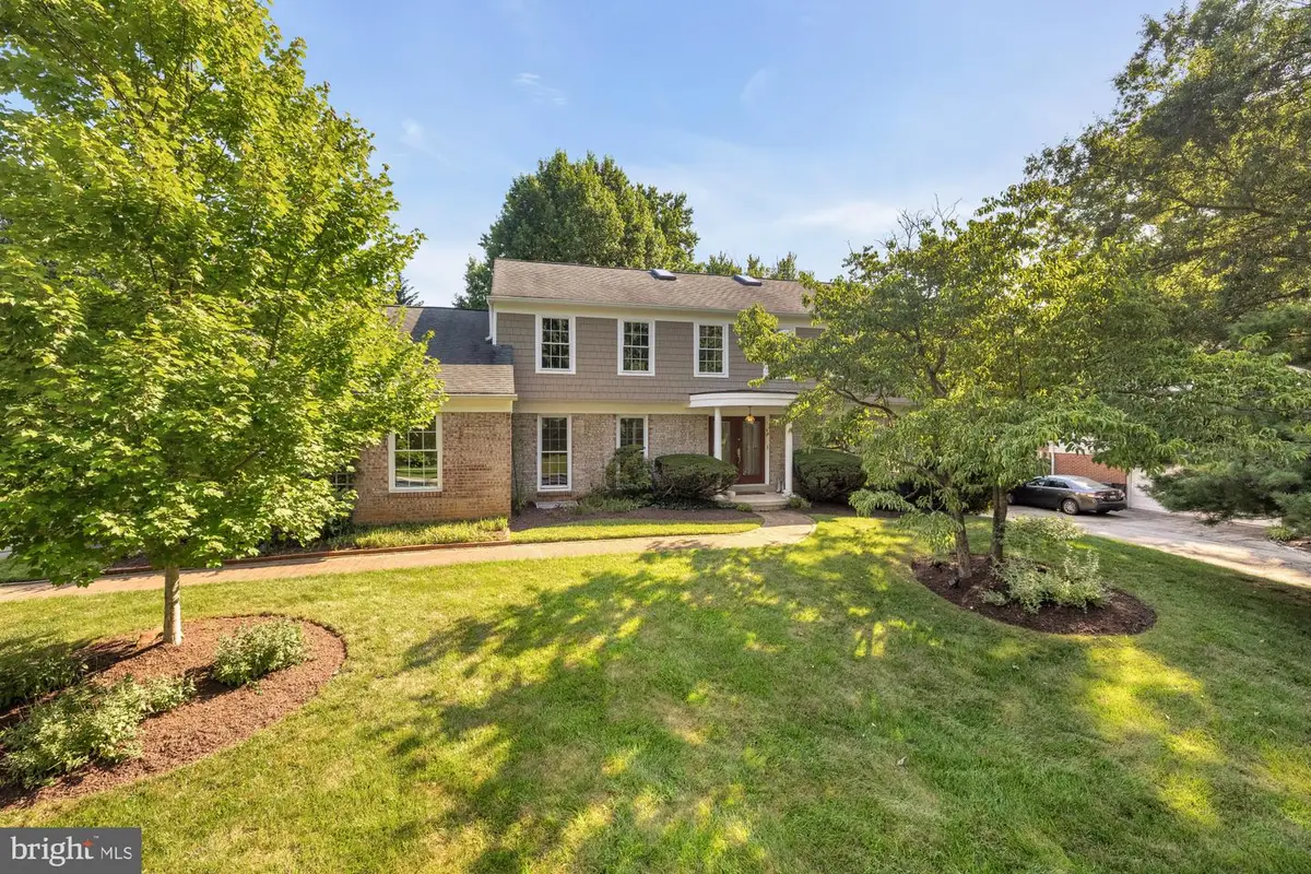 8705 Bells Mill Rd, Potomac, MD 20854 - #1