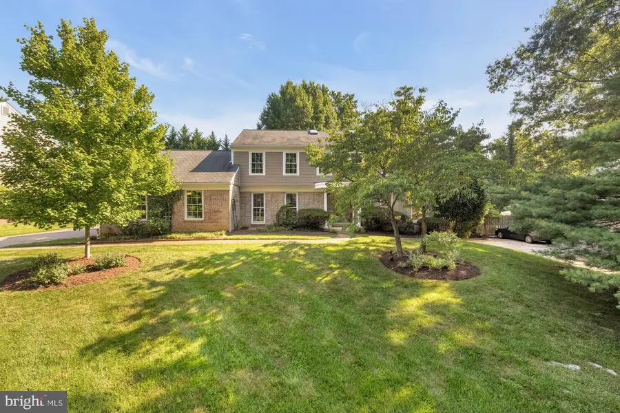 8705 Bells Mill Rd, Potomac, MD 20854 - #3