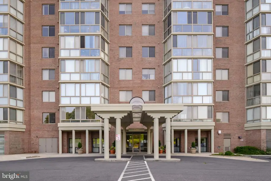 3200 N Leisure World Blvd #111, Silver Spring, MD 20906 - #2