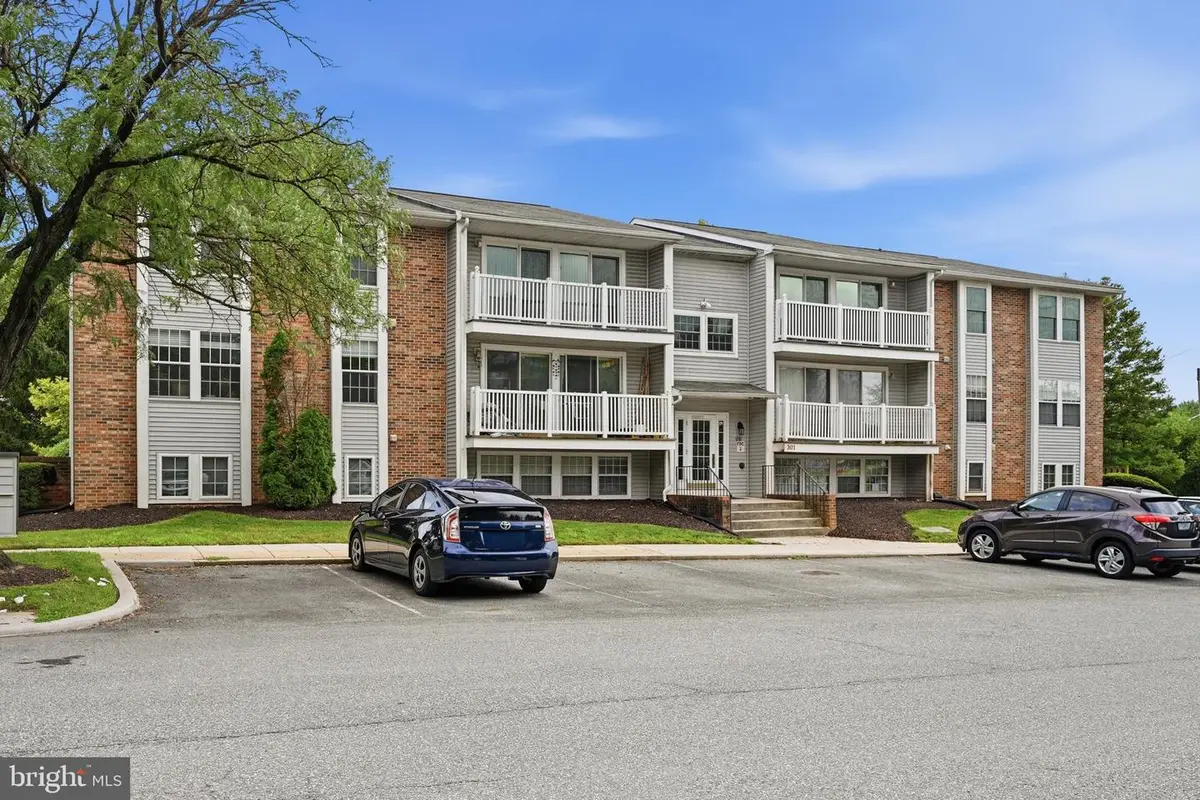 301 Palmspring Dr #3-4, Gaithersburg, MD 20878 - #1