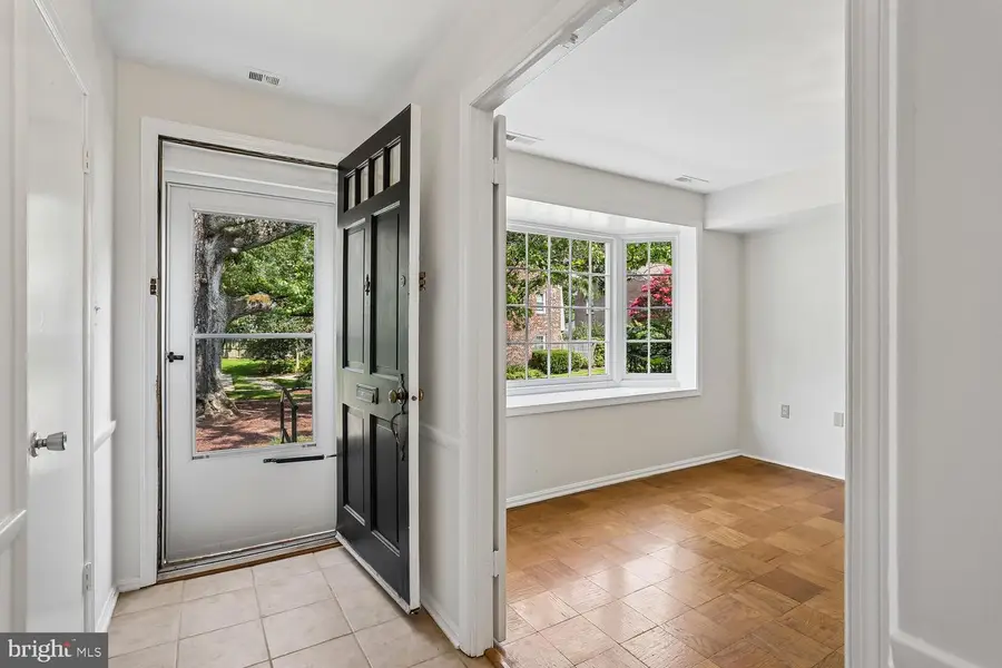 775 Azalea Dr #31-775, Rockville, MD 20850 - #3