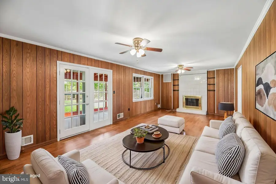 8839 Tuckerman Ln, Rockville, MD 20854 - #2