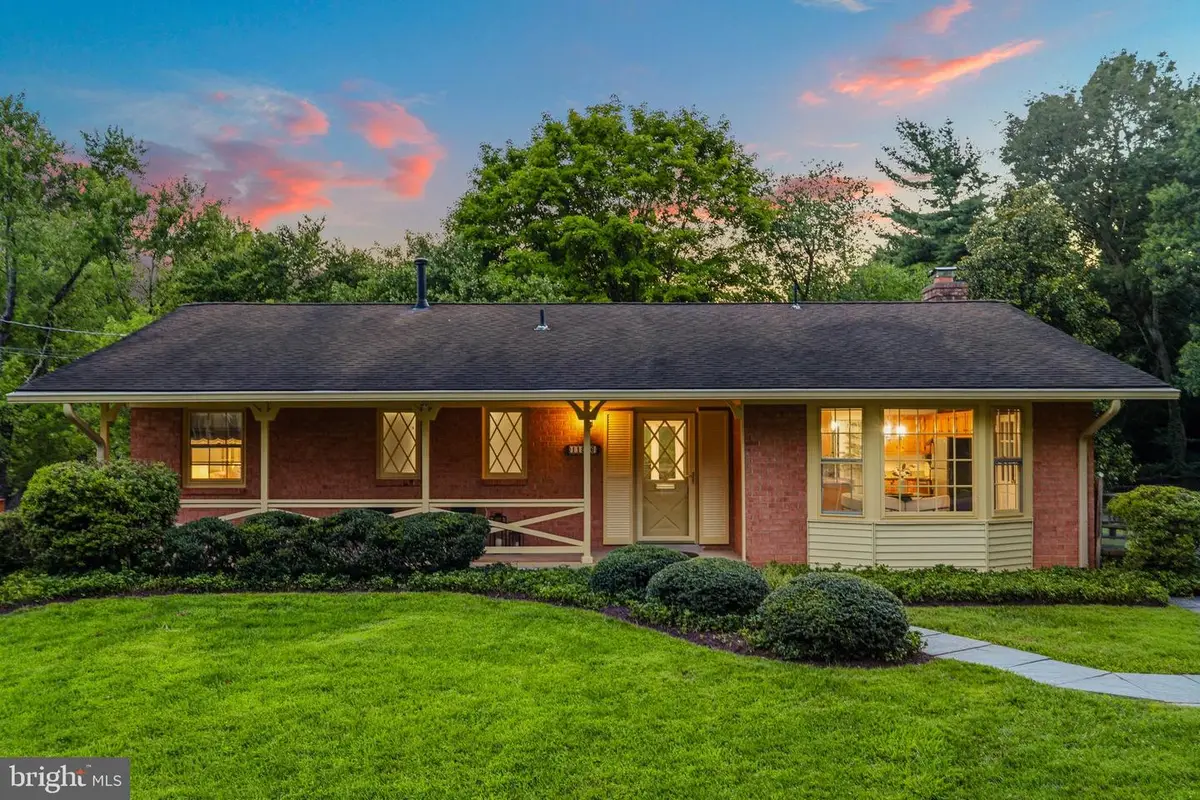 11906 Renwood Ln, North Bethesda, MD 20852 - #1