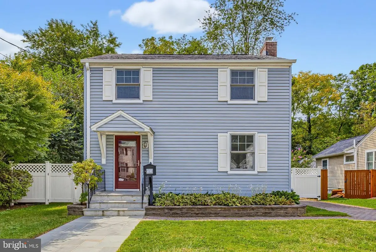 717 Mapleton Rd, Rockville, MD 20850 - #1