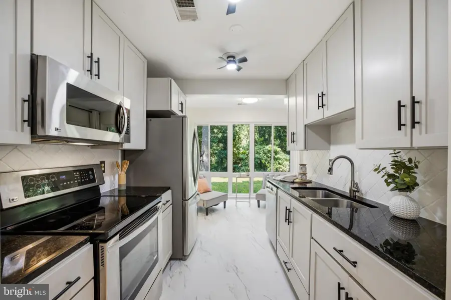 8121 Needwood Rd #t102, Derwood, MD 20855 - #3