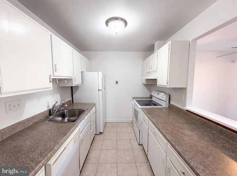 9983 Ridgeline Dr, Montgomery Village, MD 20886 - #2