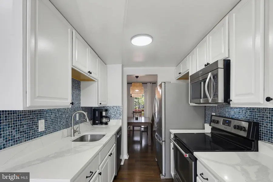 14 County Ct, Gaithersburg, MD 20878 - #3