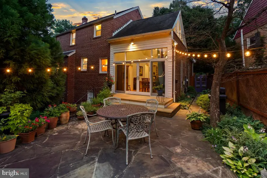 8422 Queen Annes Dr, Silver Spring, MD 20910 - #3