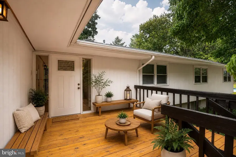 6900 Heatherhill Rd, Bethesda, MD 20817 - #3