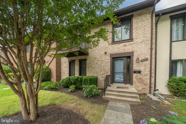 9721 Shadow Oak Dr, MONTGOMERY VILLAGE, MD 20886