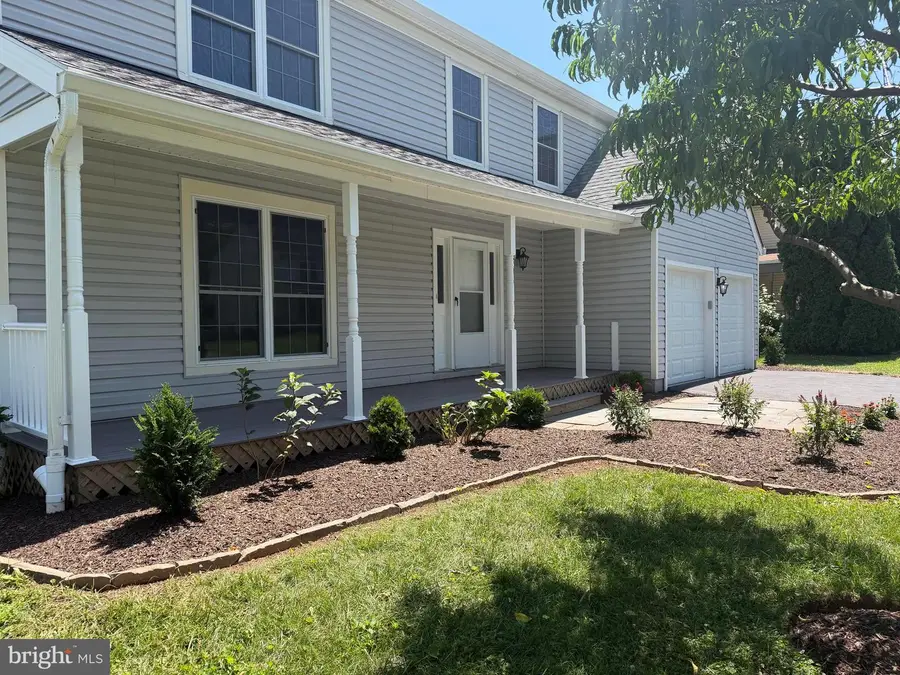 24017 Pecan Grove Ln, Gaithersburg, MD 20882 - #2