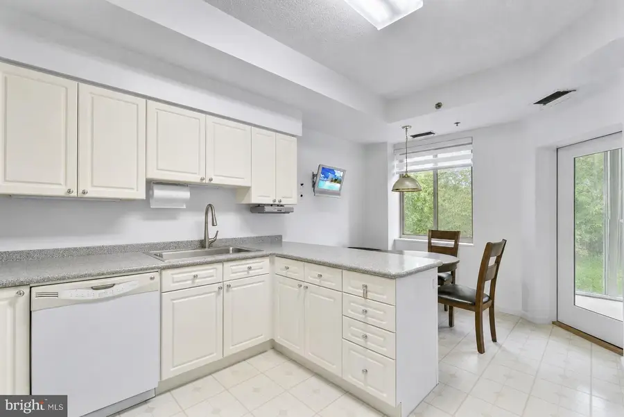 2901 S Leisure World Blvd #401, Silver Spring, MD 20906 - #3