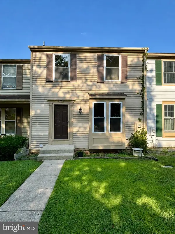 7 Ballinger Ct, BURTONSVILLE, MD 20866