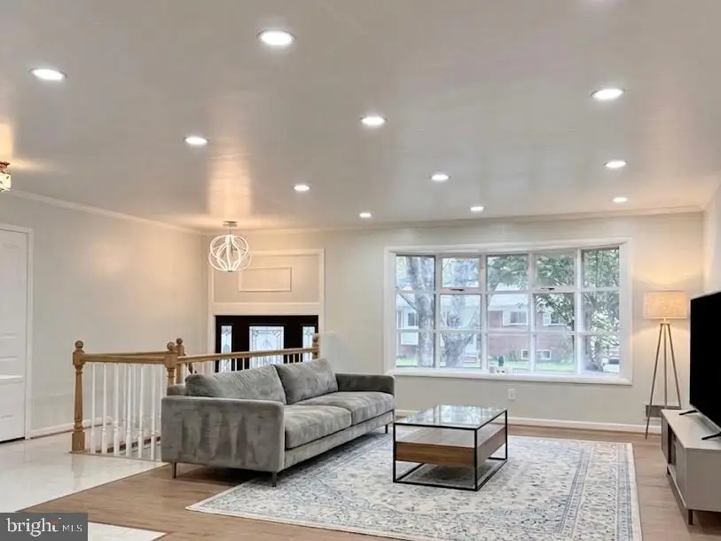 11204 Markwood Dr, Silver Spring, MD 20902 - #2