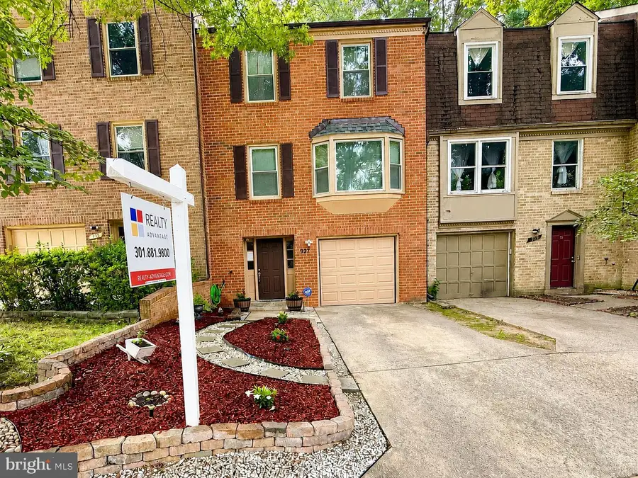 937 Wild Forest Dr, Gaithersburg, MD 20879 - #2