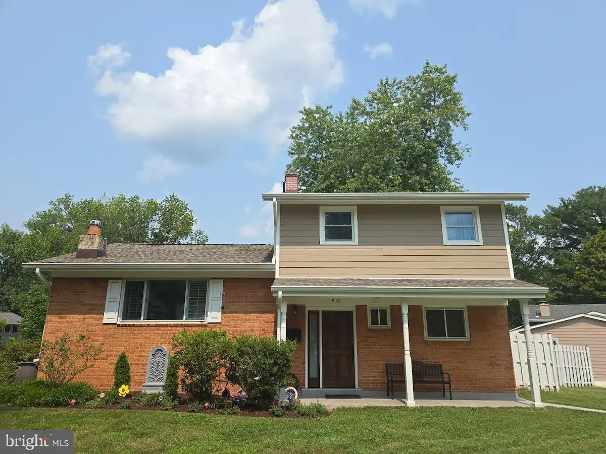 919 Playford Ln, Silver Spring, MD 20901 - #1