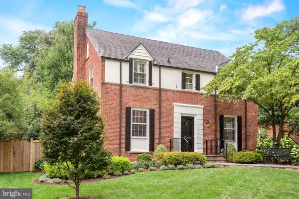 7008 Beechwood Dr, CHEVY CHASE, MD 20815