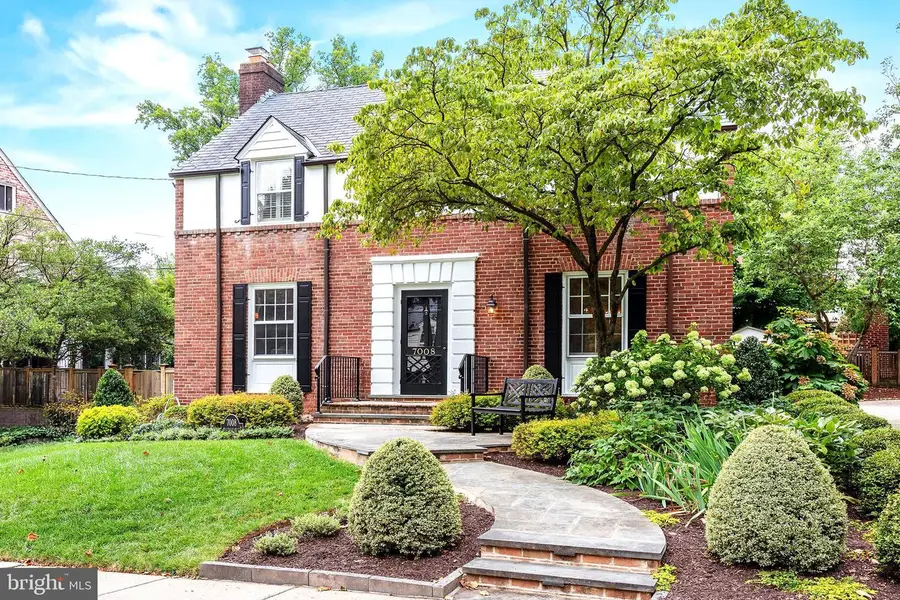7008 Beechwood Dr, Chevy Chase, MD 20815 - #2