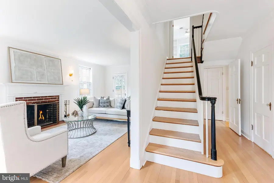7008 Beechwood Dr, Chevy Chase, MD 20815 - #3