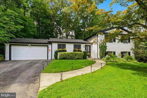 8906 Transue Dr, BETHESDA, MD 20817