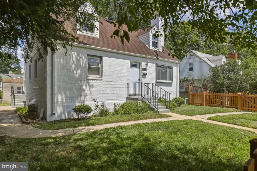 1511 Crest Rd, Silver Spring, MD 20902 - #2