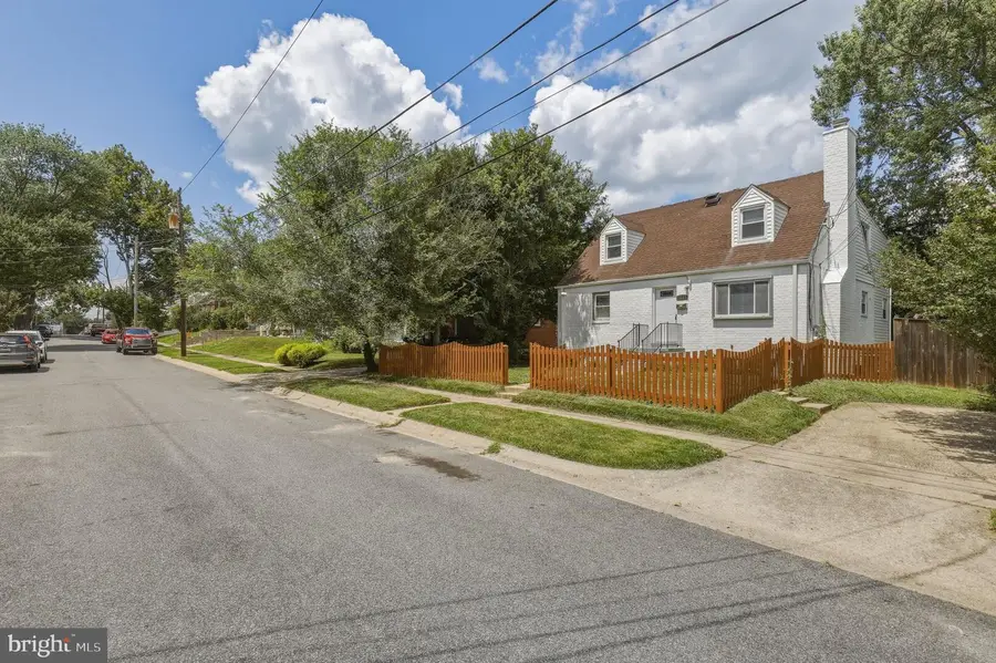 1511 Crest Rd, Silver Spring, MD 20902 - #3
