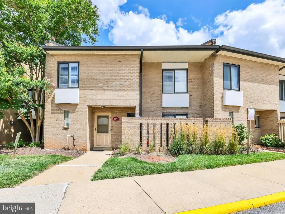 126 Monroe St #126-12, Rockville, MD 20850 - #1