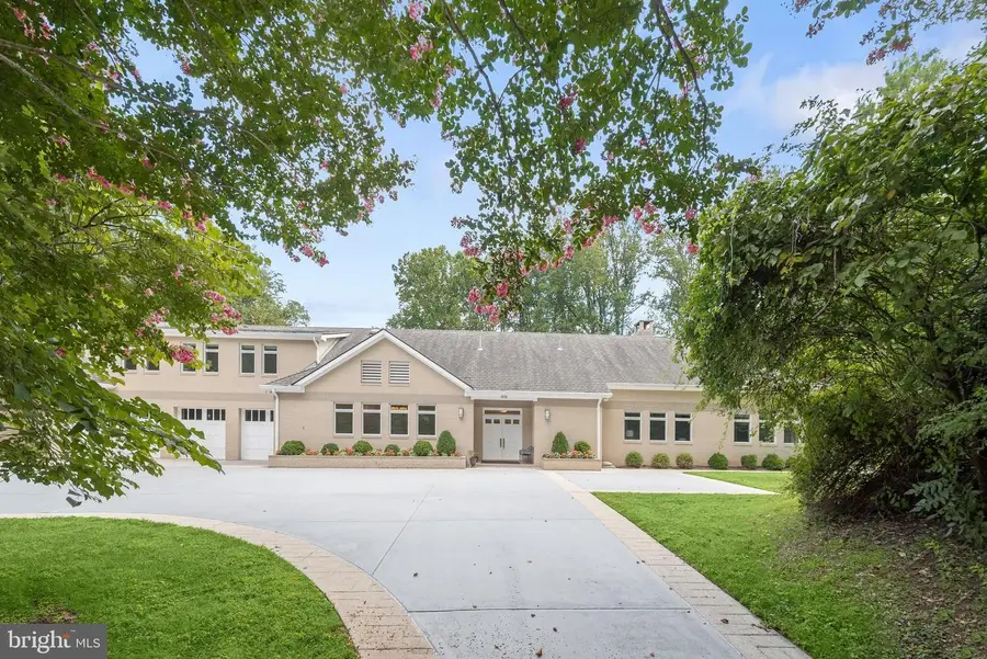 9744 The Corral Dr, Potomac, MD 20854 - #2