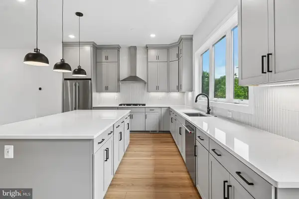 6326 Cetus Ln, NORTH BETHESDA, MD 20852