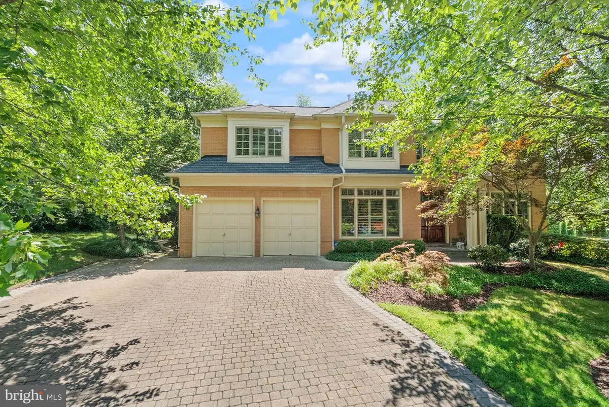 7016 Winterberry Ln, Bethesda, MD 20817 - #1