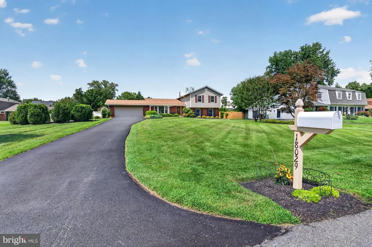 18029 Lafayette Dr, Olney, MD 20832 - #1