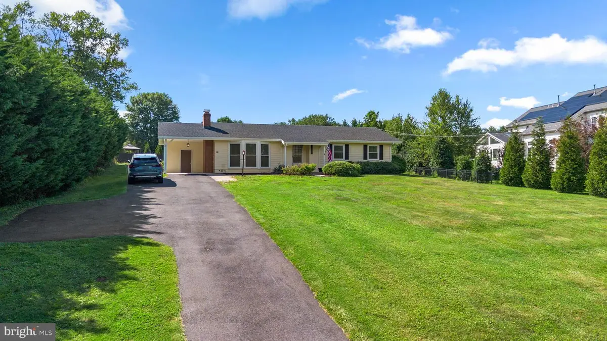 18008 Muncaster Rd, Rockville, MD 20855 - #1